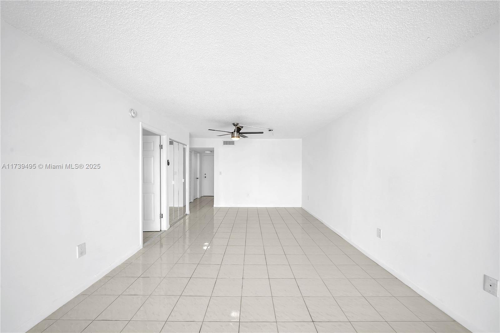 BRISAS DEL MAR CONDO - Residential