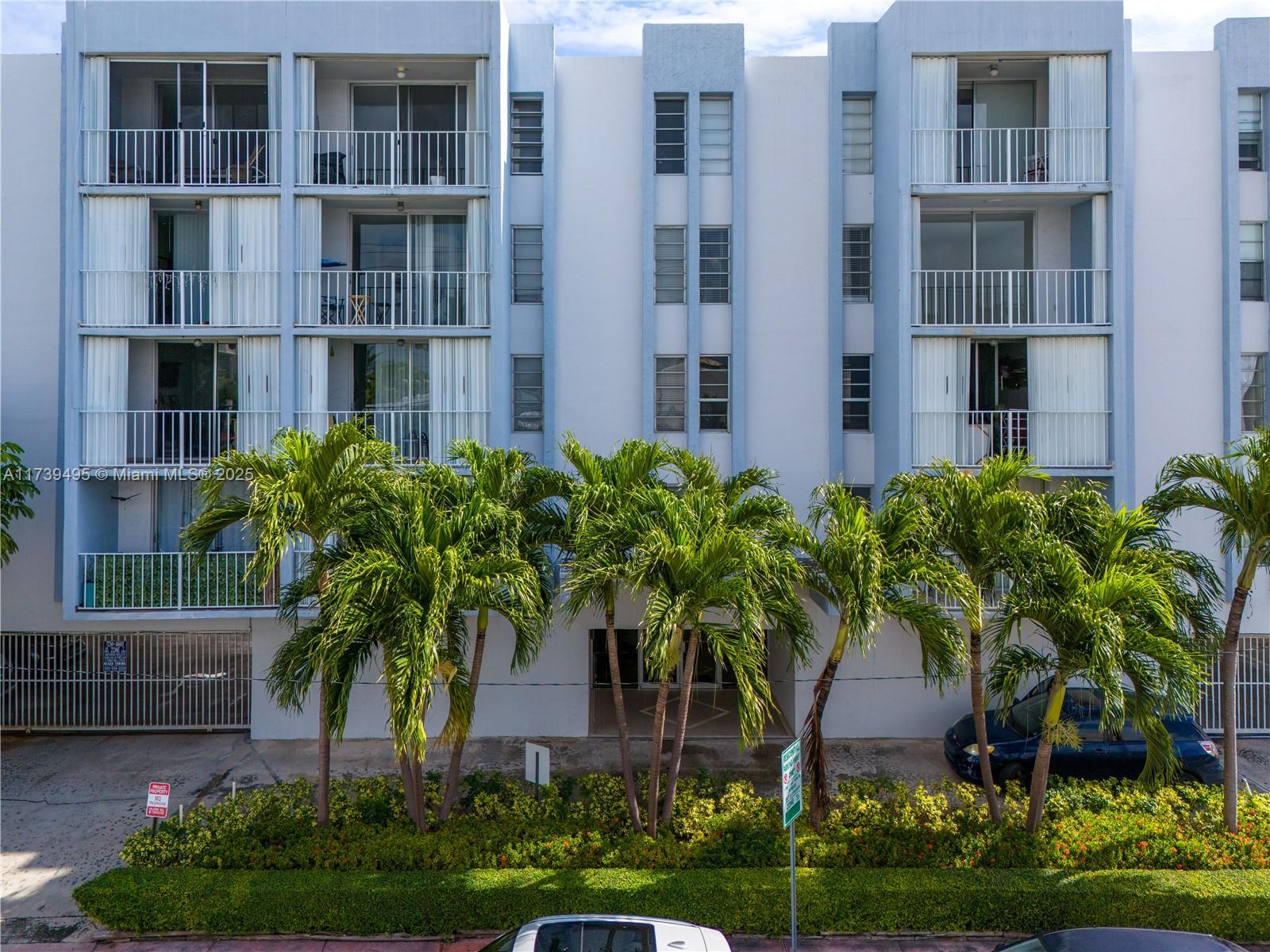 BRISAS DEL MAR CONDO - Residential
