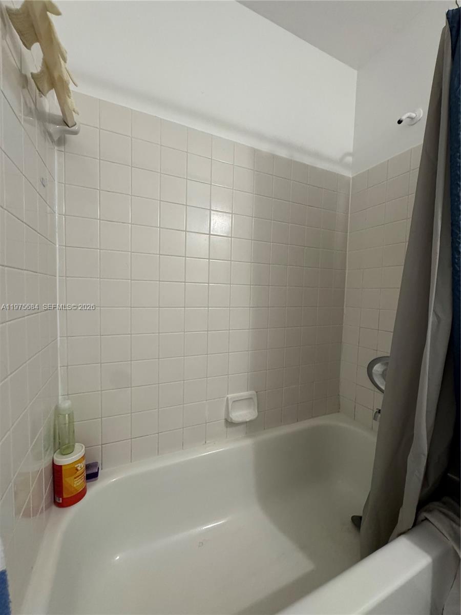 FAIRVIEW AT PEMBROKE POIN - Residential Lease