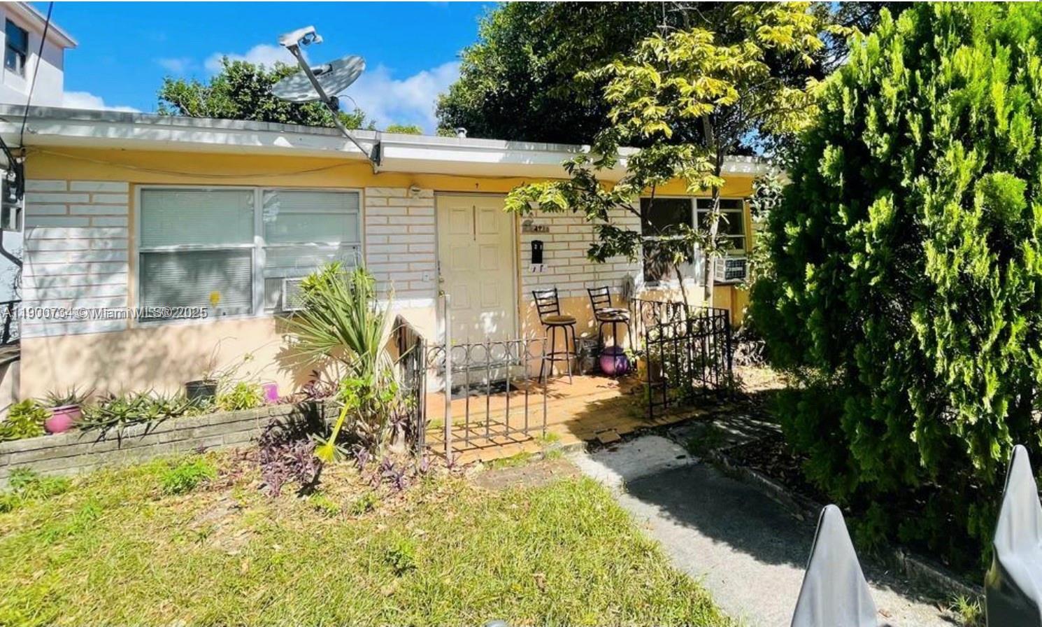 241 NW 32nd St
