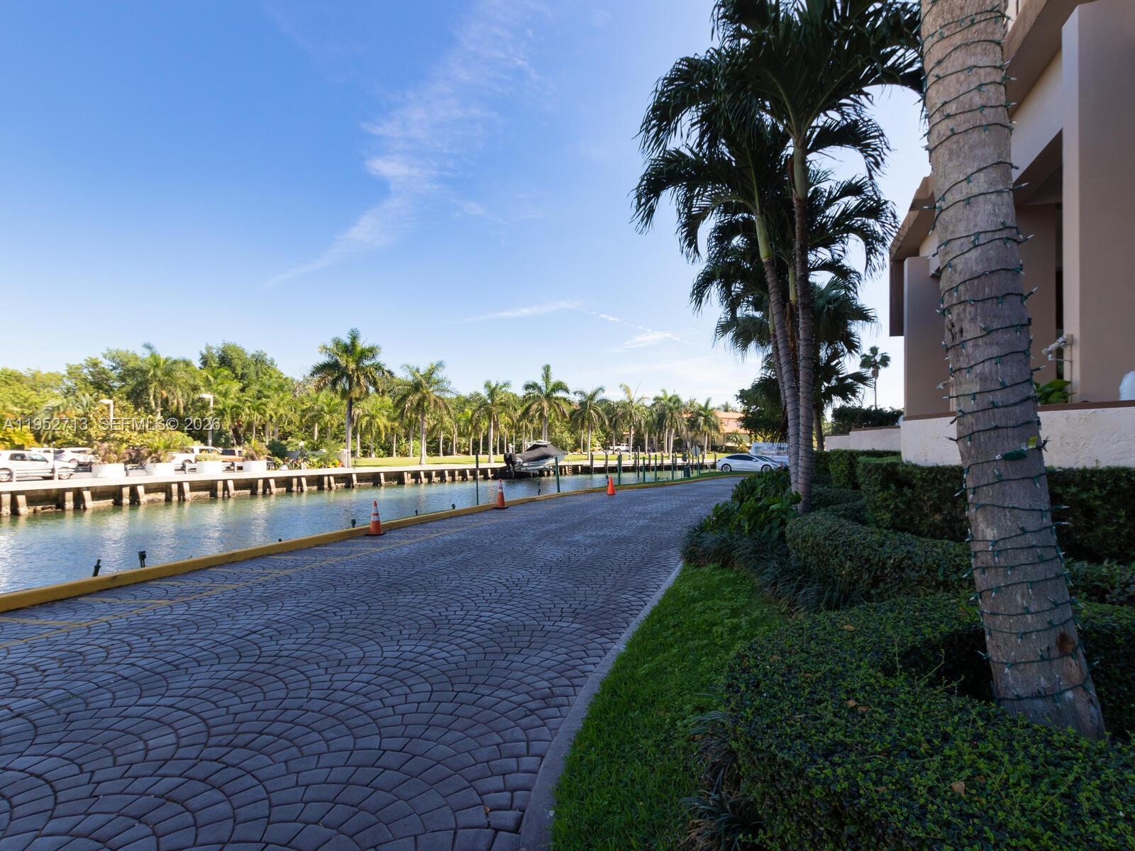 CRICKET CLUB CONDO - Residential