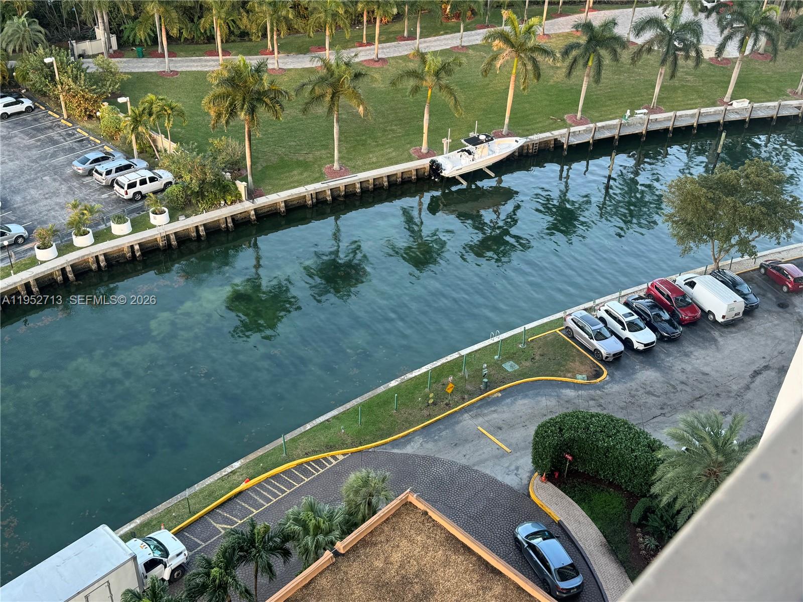 CRICKET CLUB CONDO - Residential