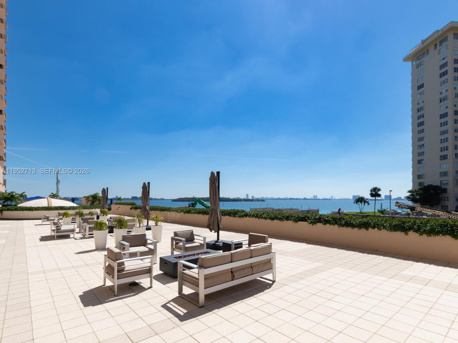 CRICKET CLUB CONDO - Residential