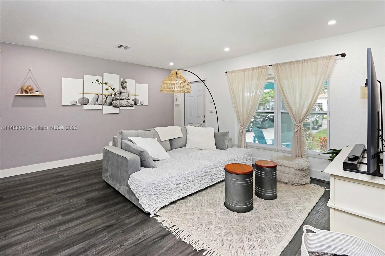 Miami, Florida 33168, United States, 3 Bedrooms Bedrooms, ,2 BathroomsBathrooms,Residential,Active,70170