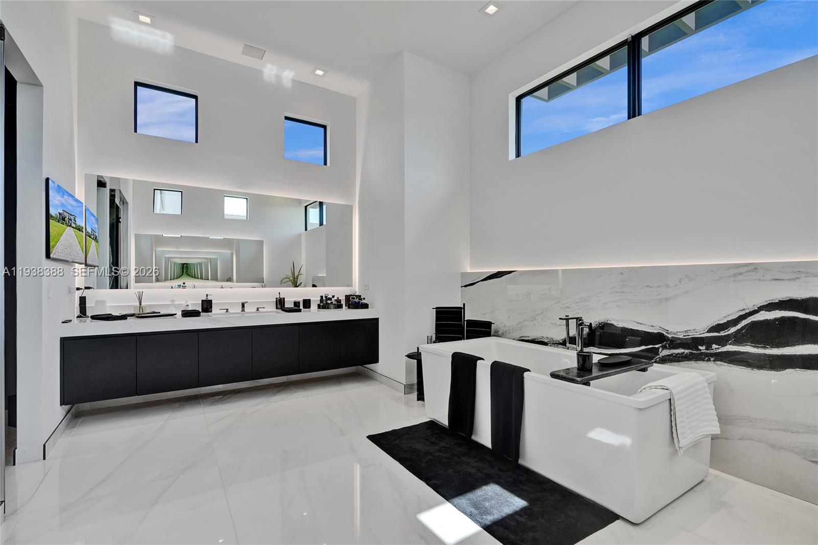 CLINGANS COVE - Residential