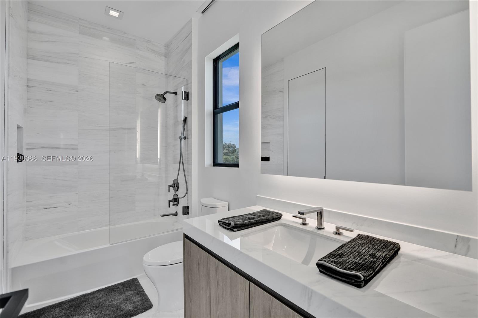 CLINGANS COVE - Residential