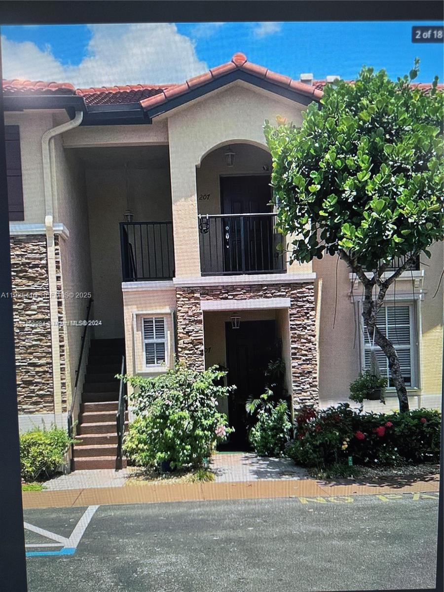 VILLAS AT CARMEL CONDO NO - Residential