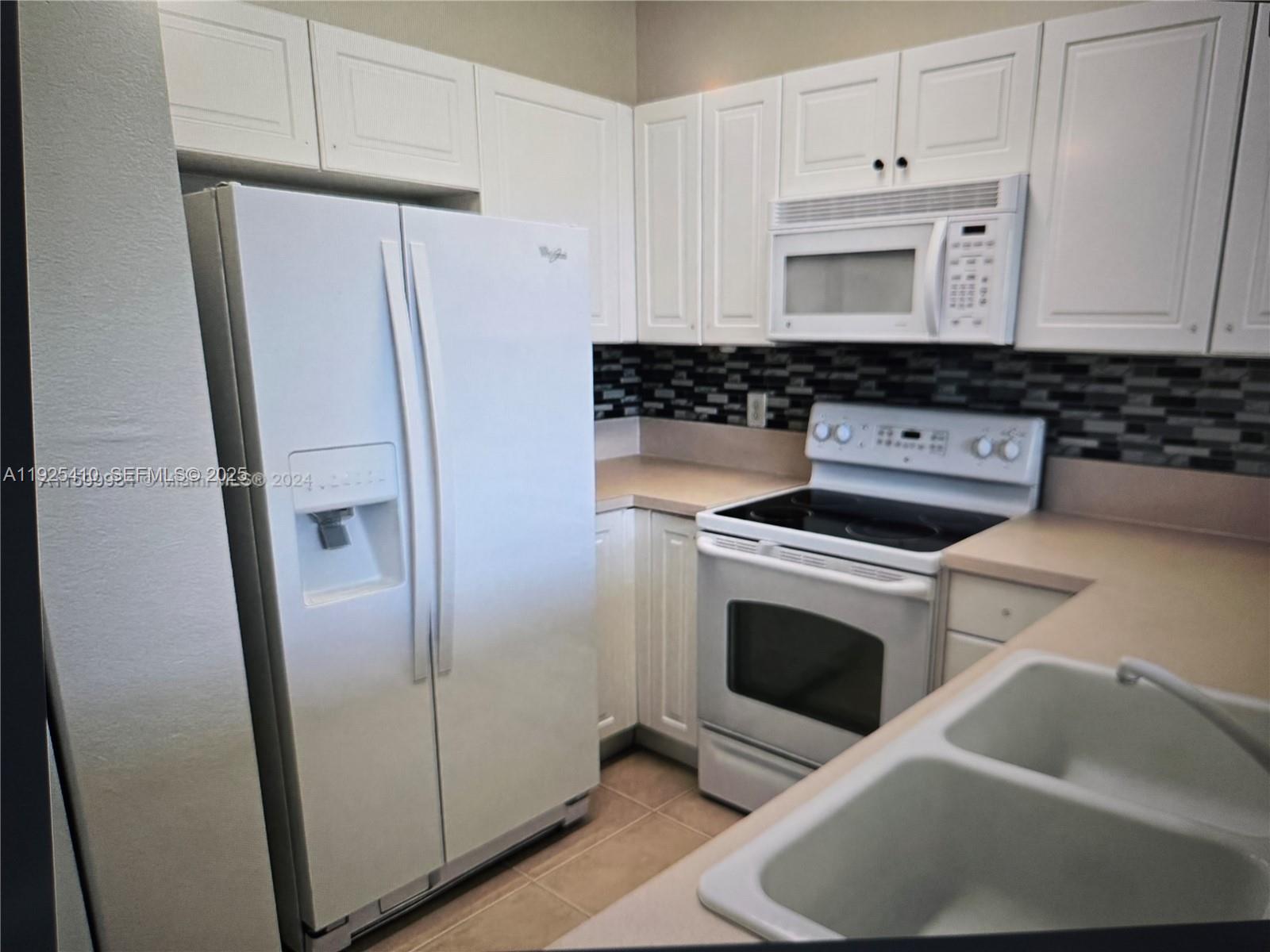 VILLAS AT CARMEL CONDO NO - Residential