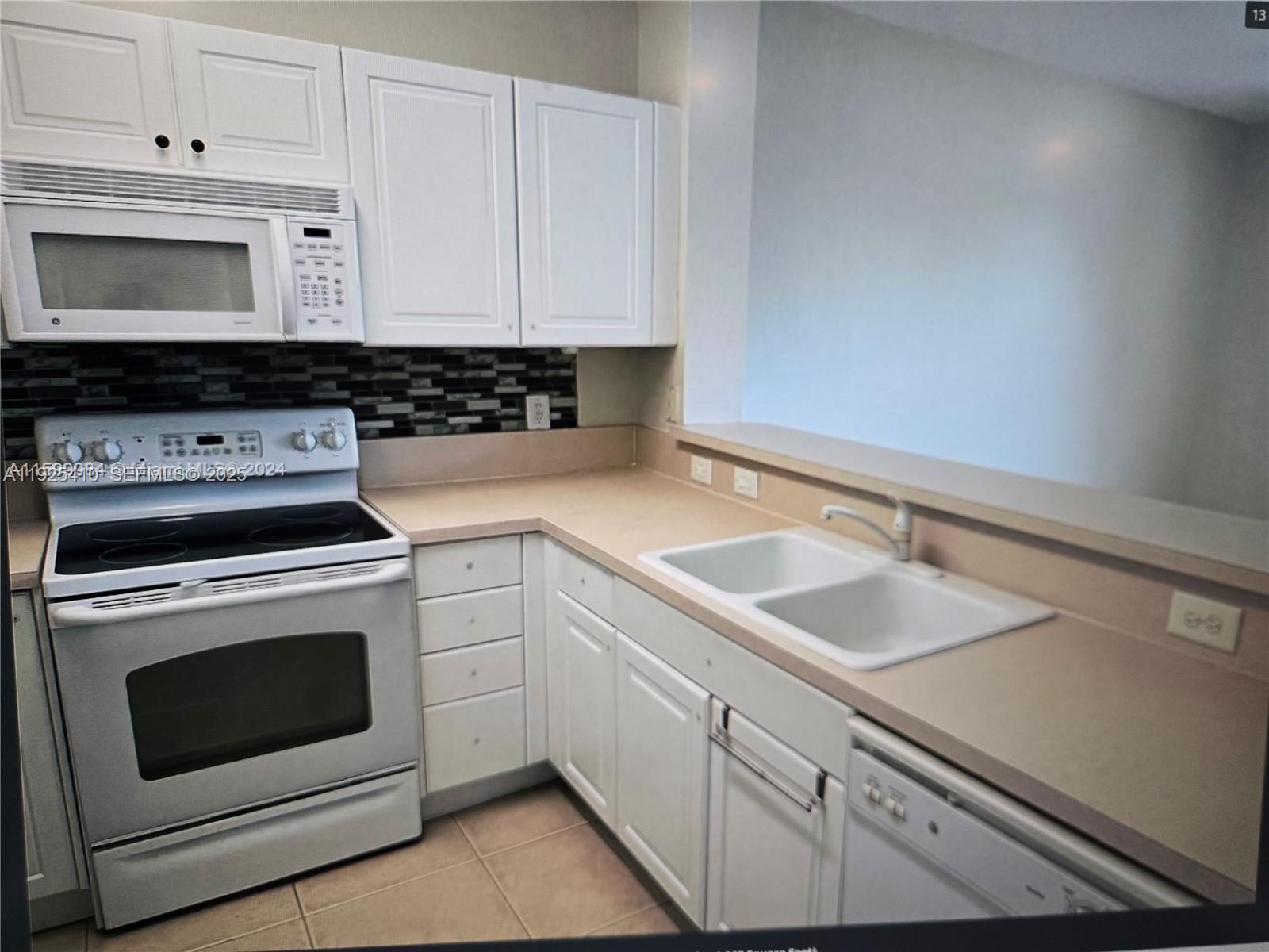 VILLAS AT CARMEL CONDO NO - Residential