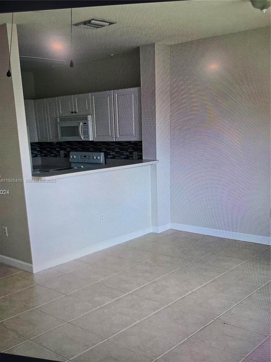 VILLAS AT CARMEL CONDO NO - Residential