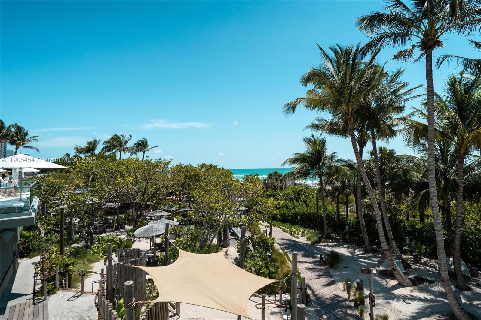 RONEY PALACE CONDO - Residential