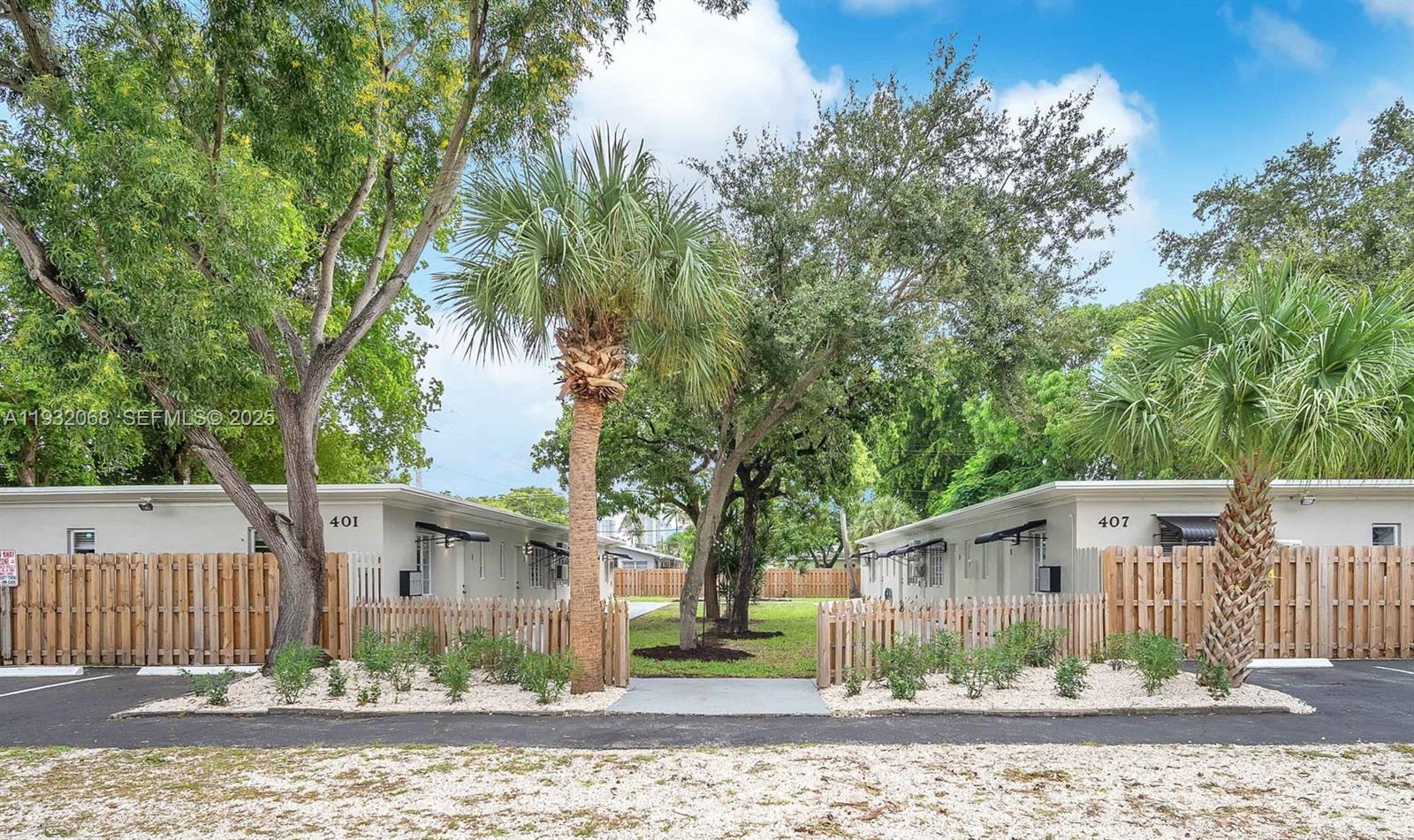 LAUDERDALE - Residential Lease