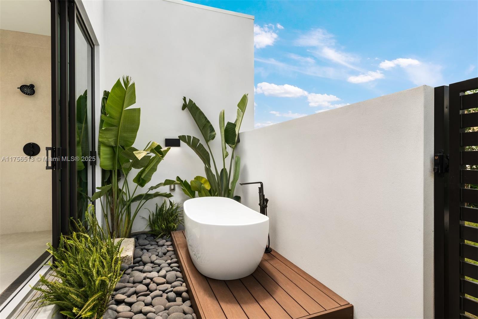 NORTH KENDALL - Residential