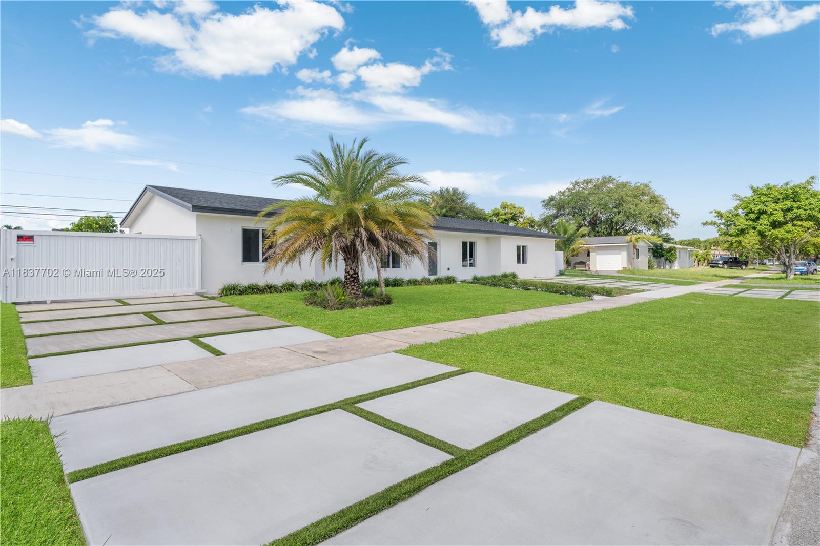 9800 SW 159th St, Miami, FL, 33157/$925,000 3 9800 SW 159th St