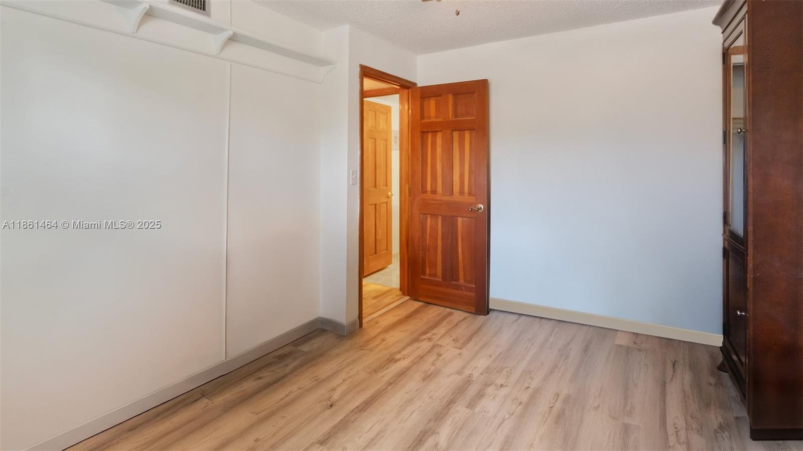 CORAL SPRING GARDENS EAST - Residential