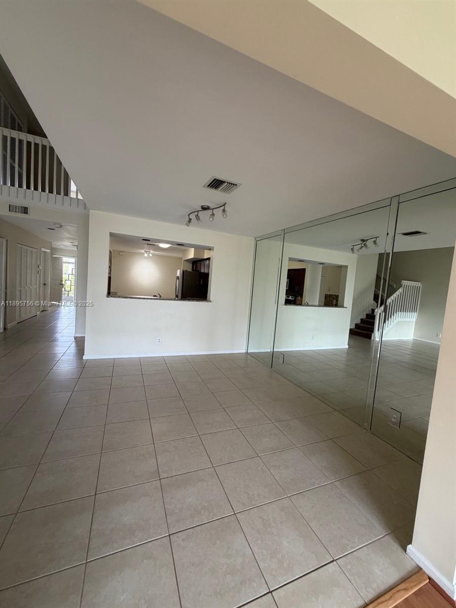 BOCA GARDENS 3 - Residential Lease