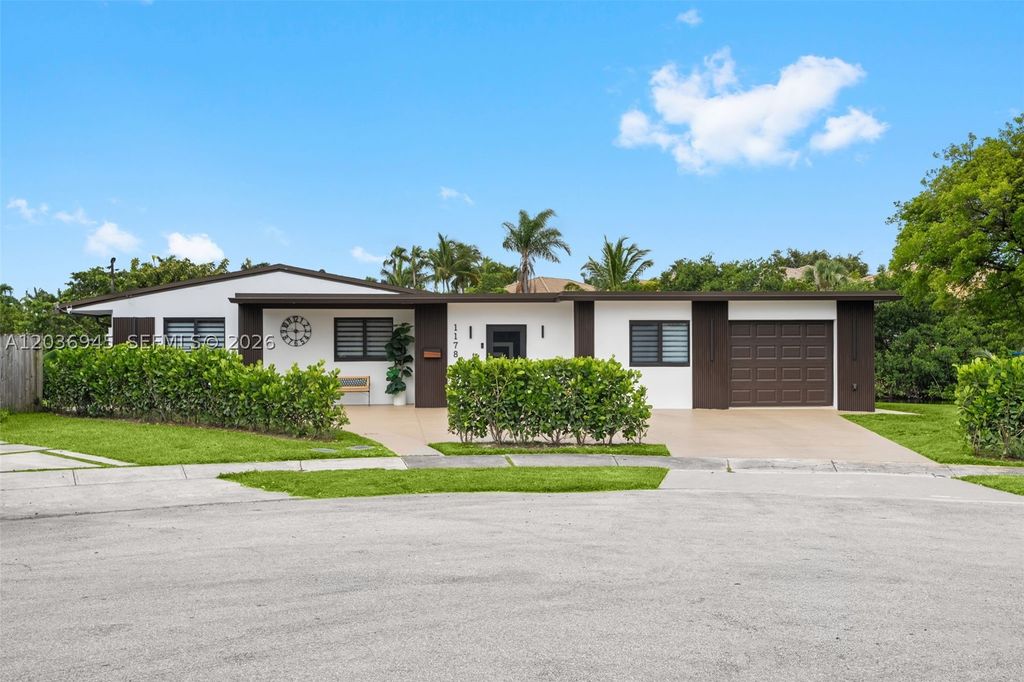 Photo of 1178 Grant St, Hollywood, FL 33019 (MLS # A12036945)