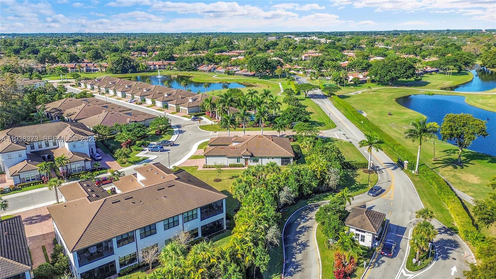 BOCA FLORES CONDO - Residential