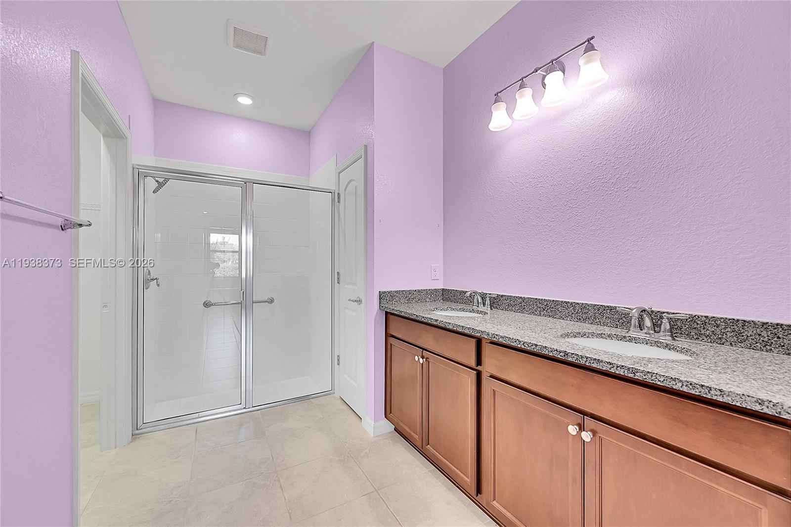 BOCA FLORES CONDO - Residential