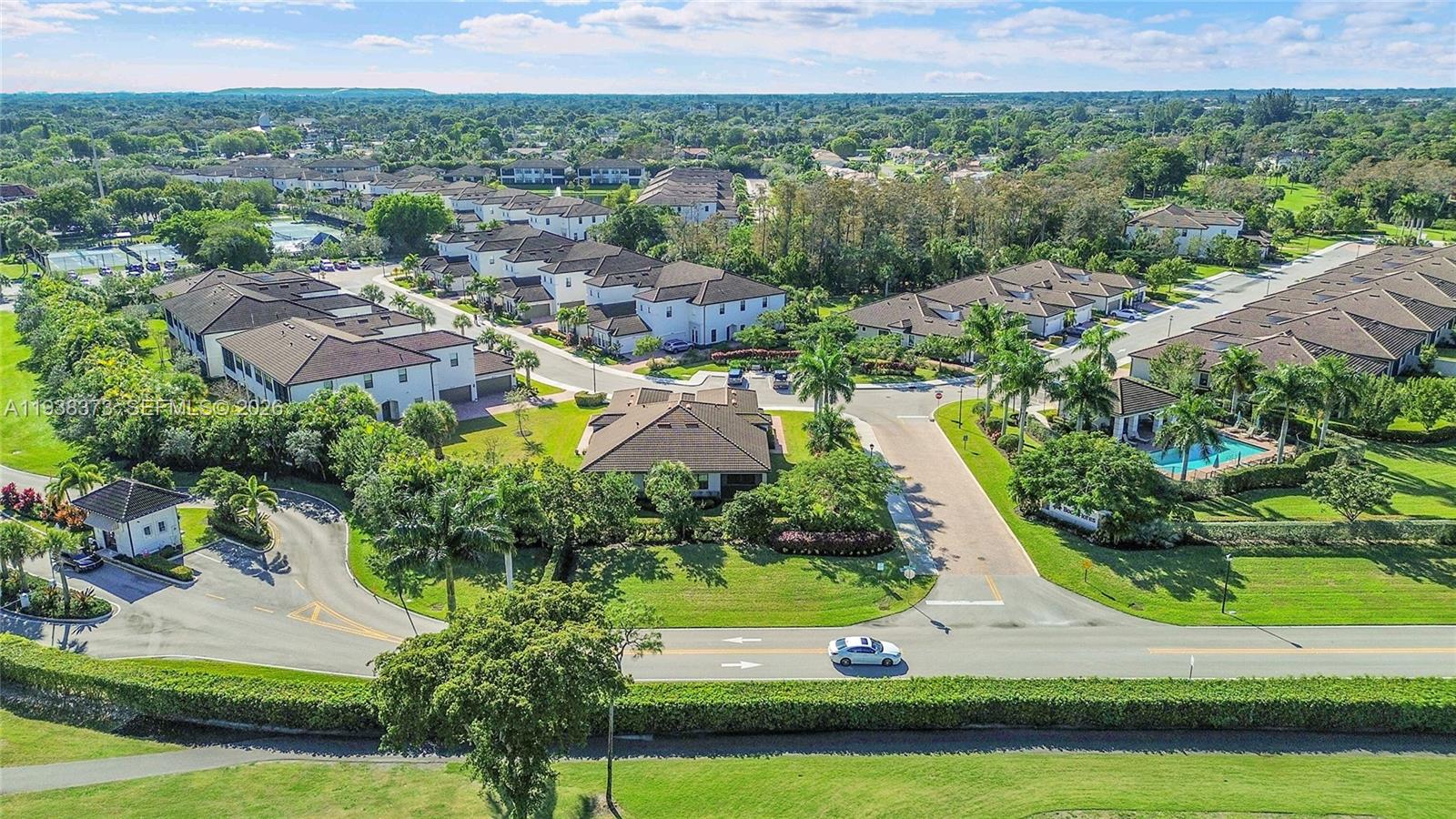 BOCA FLORES CONDO - Residential