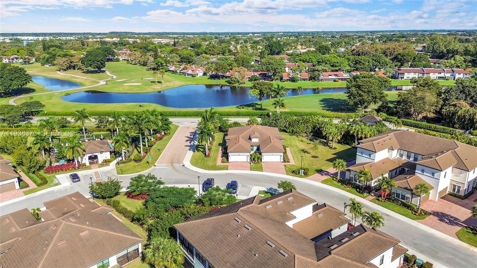 BOCA FLORES CONDO - Residential