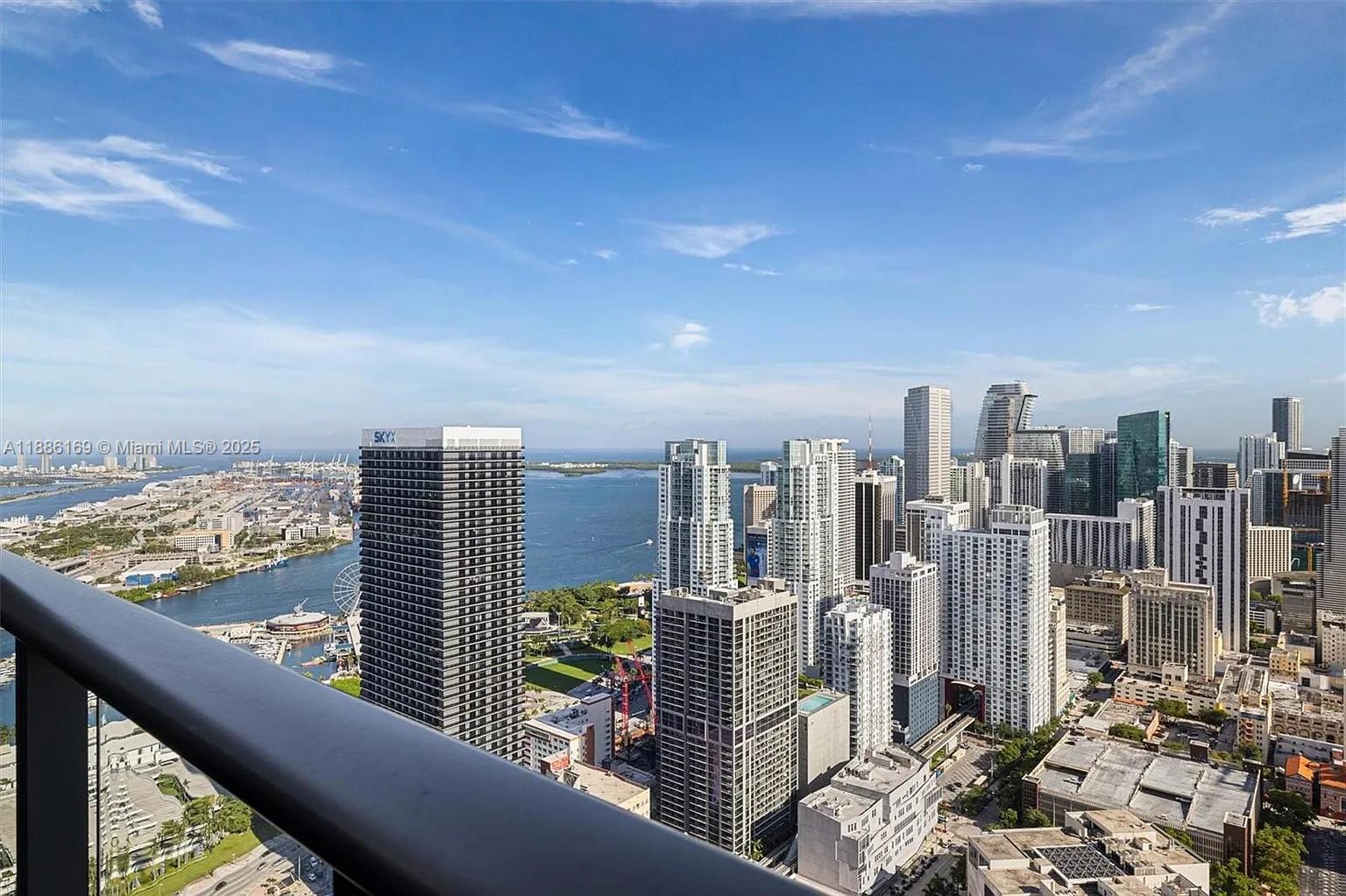 NATIIVO / GALE RESIDENCES - Residential