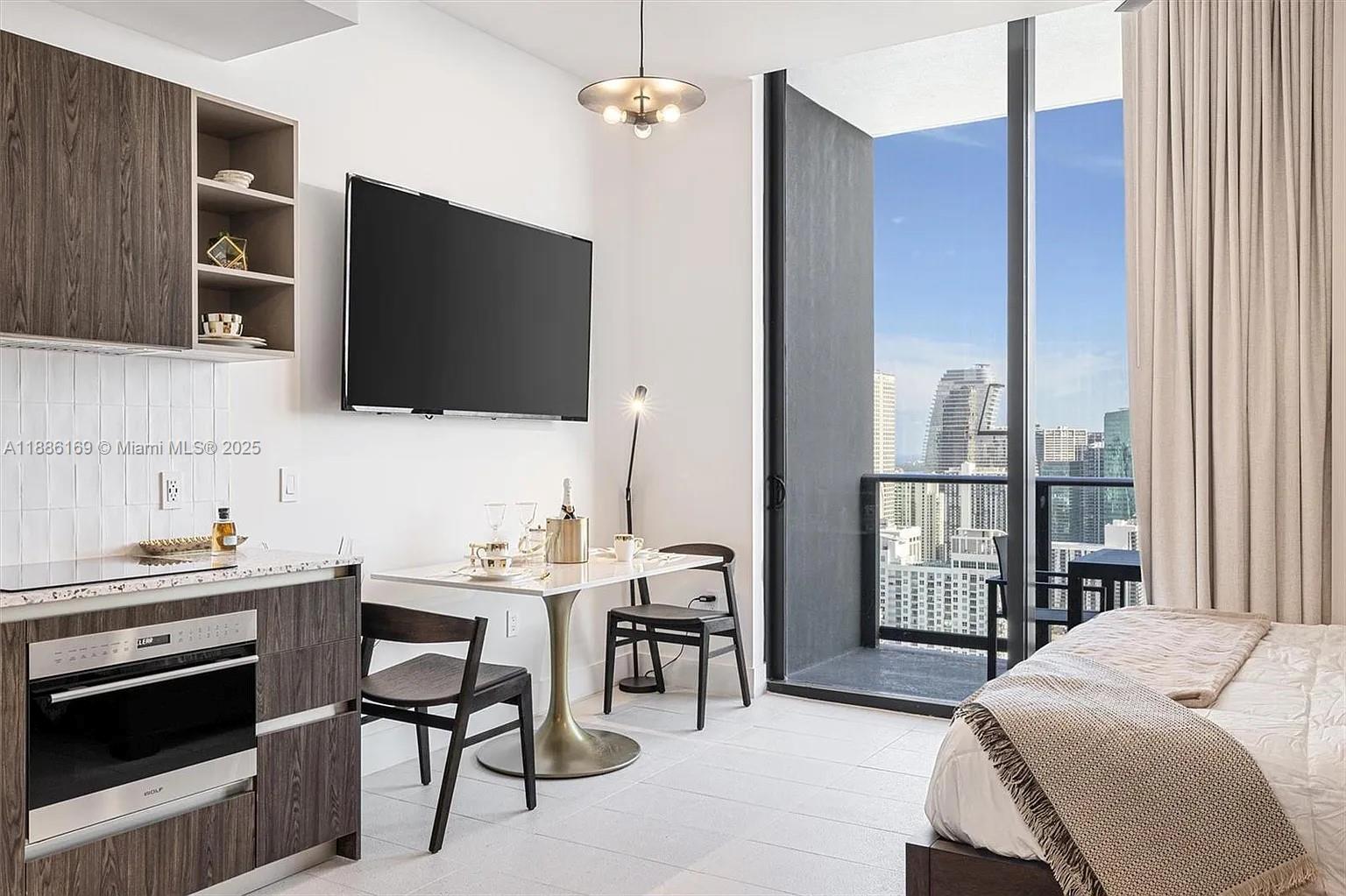 View photos, virtual tours, details... 159 NE 6th St 5106
