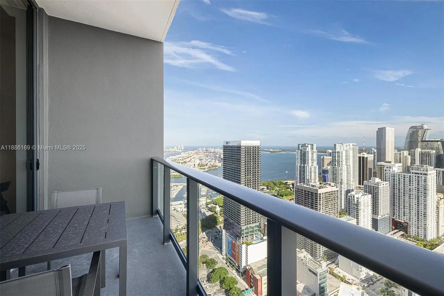 NATIIVO / GALE RESIDENCES - Residential