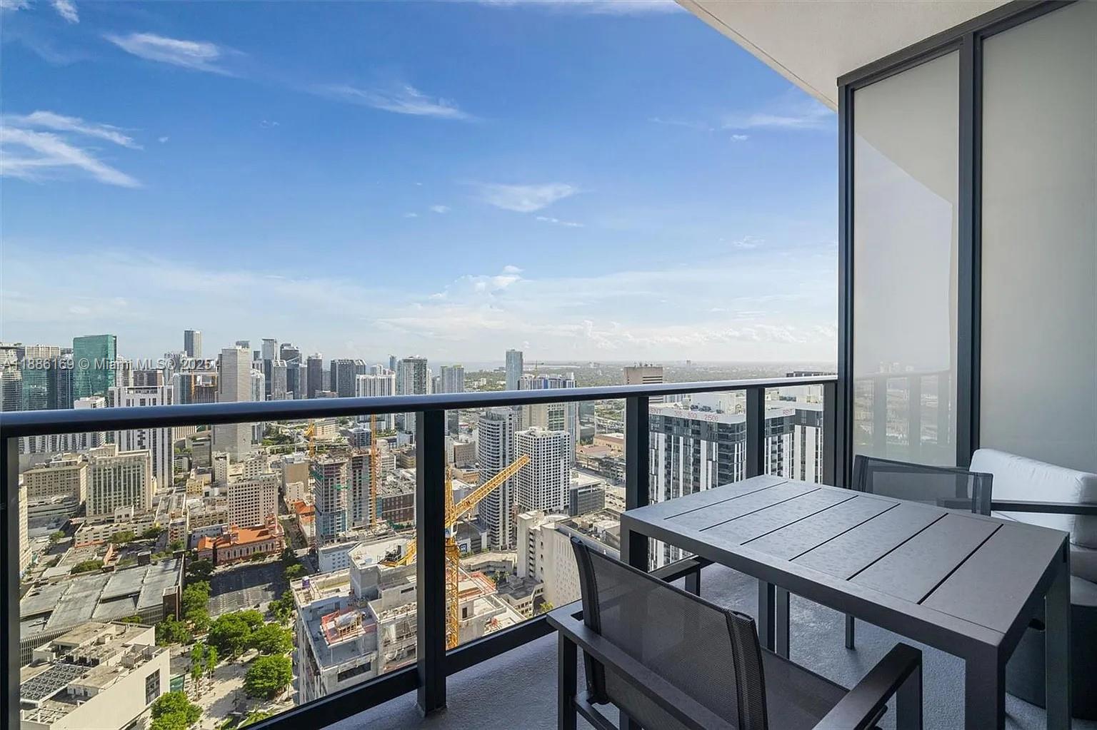 NATIIVO / GALE RESIDENCES - Residential