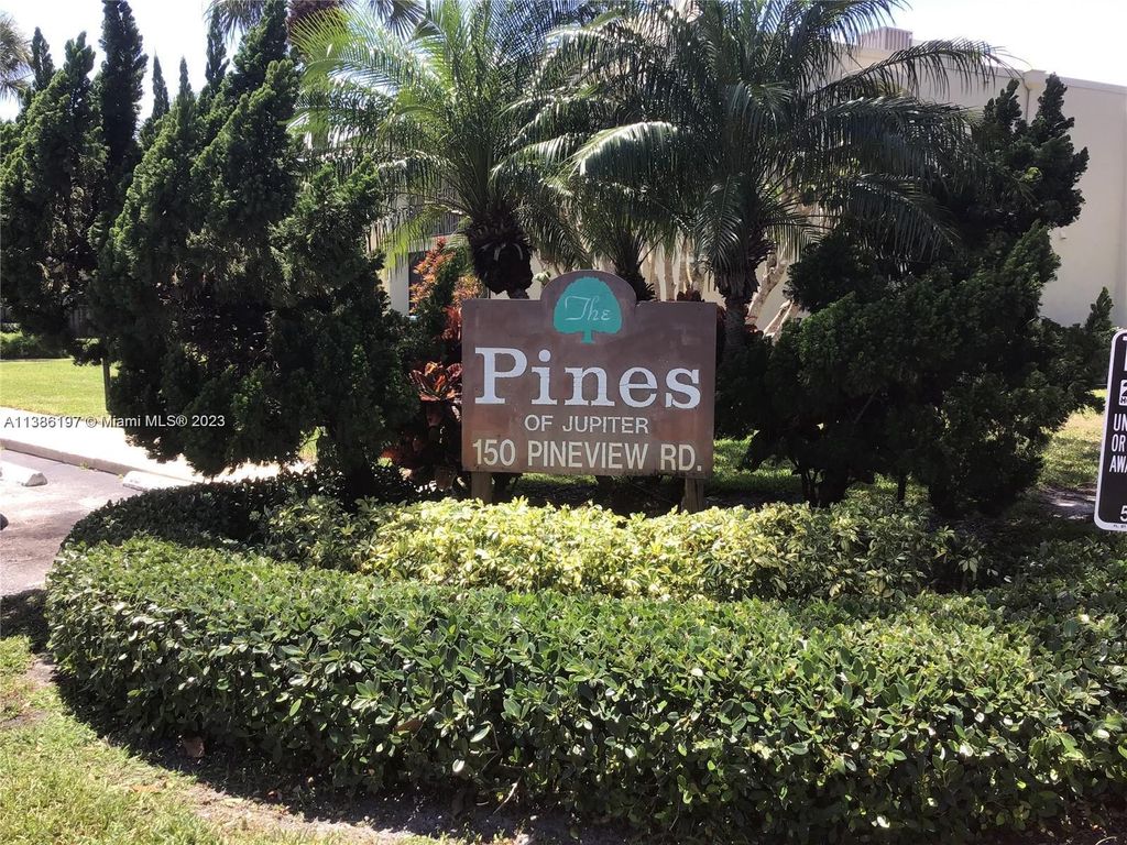 Photo of 150 Pineview Rd #D4, Jupiter, FL 33469 (MLS # A11386197)