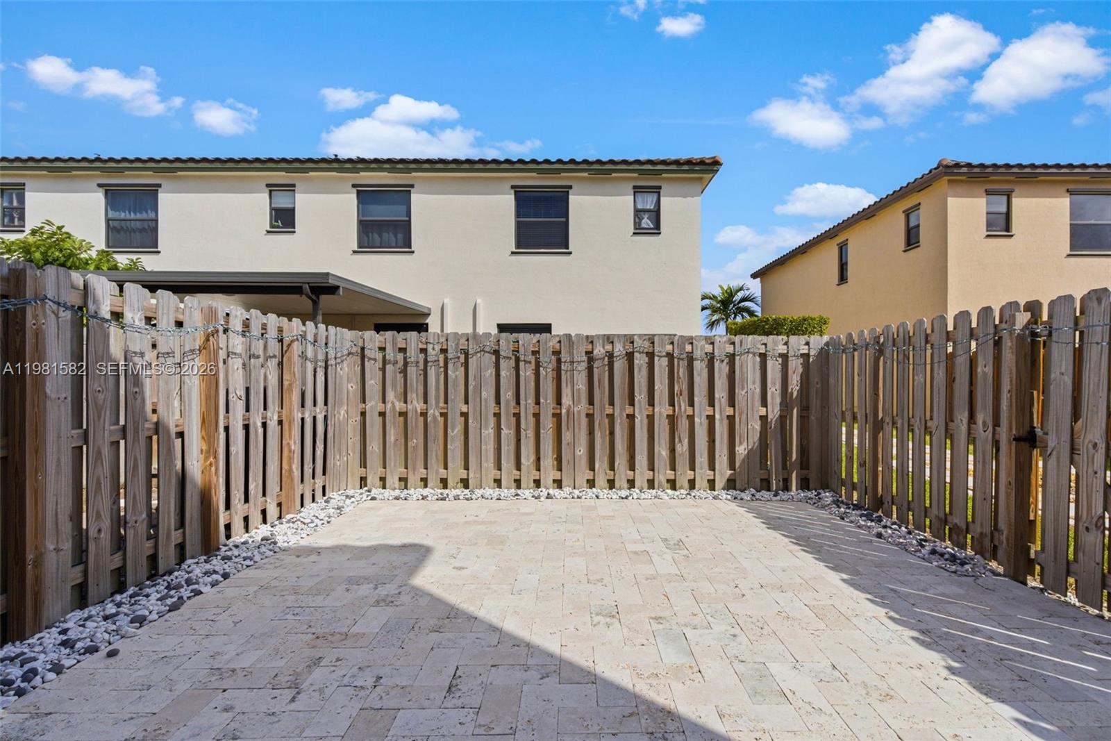 COCO PALM VILLAS - Residential Lease