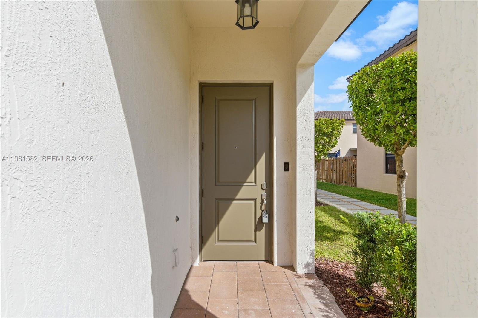 COCO PALM VILLAS - Residential Lease