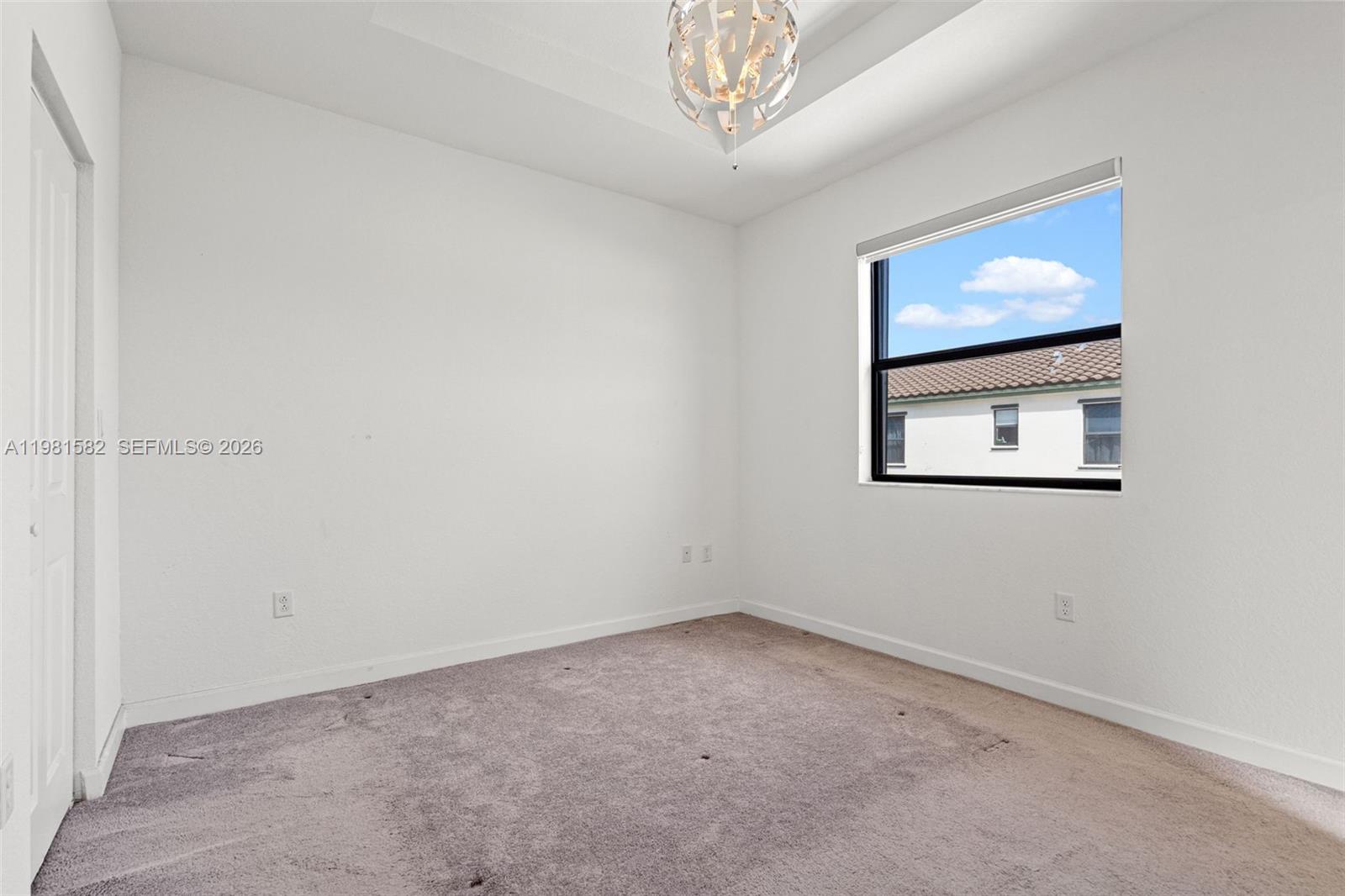 COCO PALM VILLAS - Residential Lease