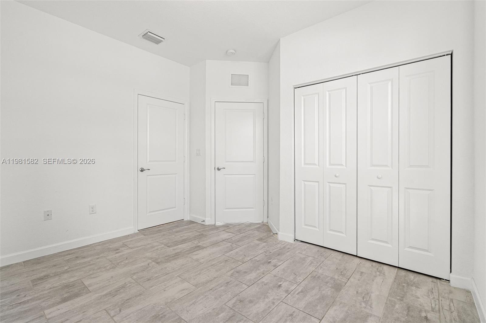 COCO PALM VILLAS - Residential Lease