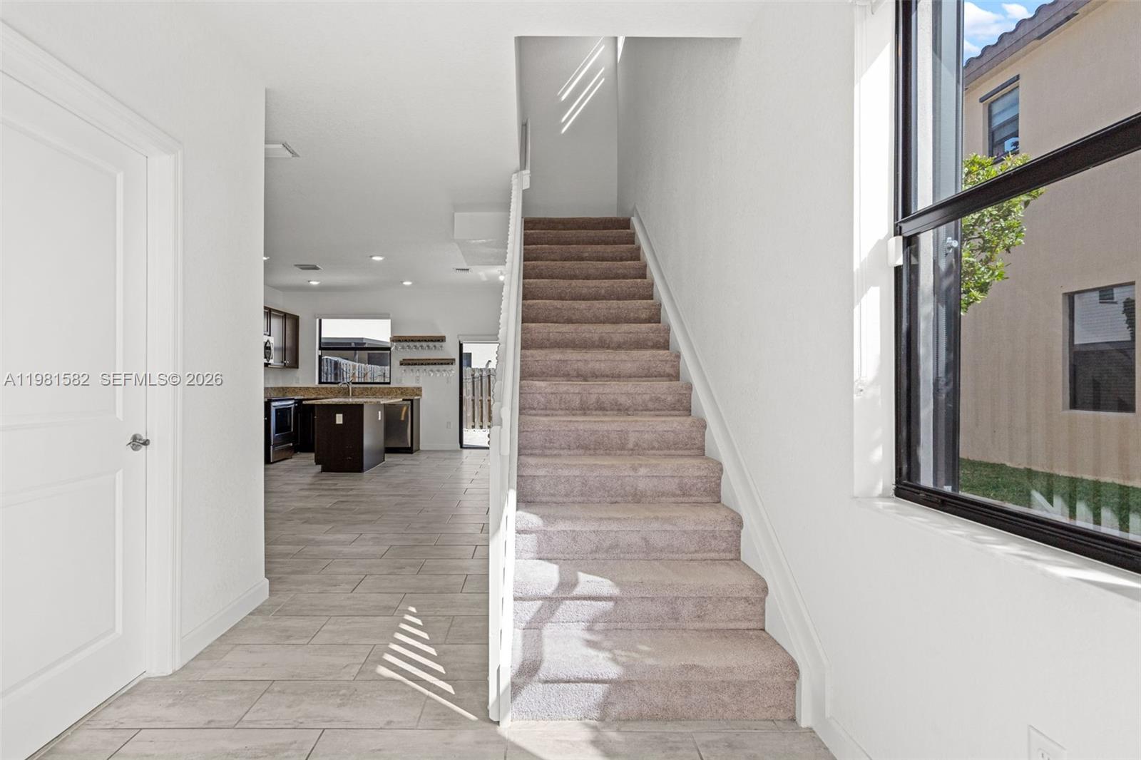 COCO PALM VILLAS - Residential Lease