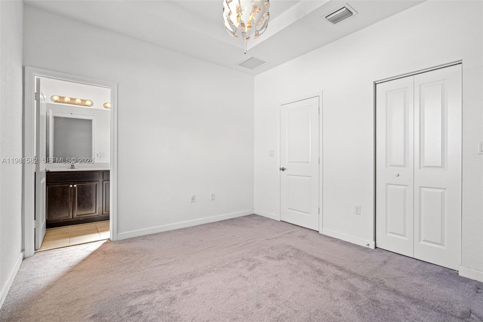 COCO PALM VILLAS - Residential Lease