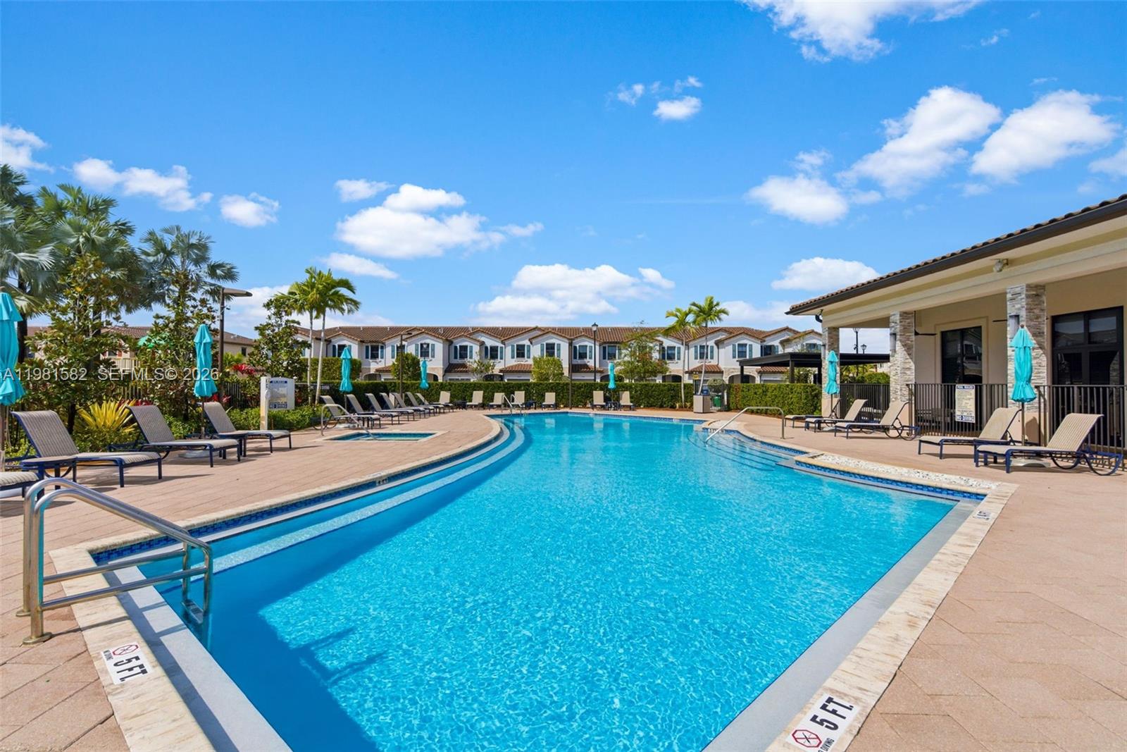 COCO PALM VILLAS - Residential Lease