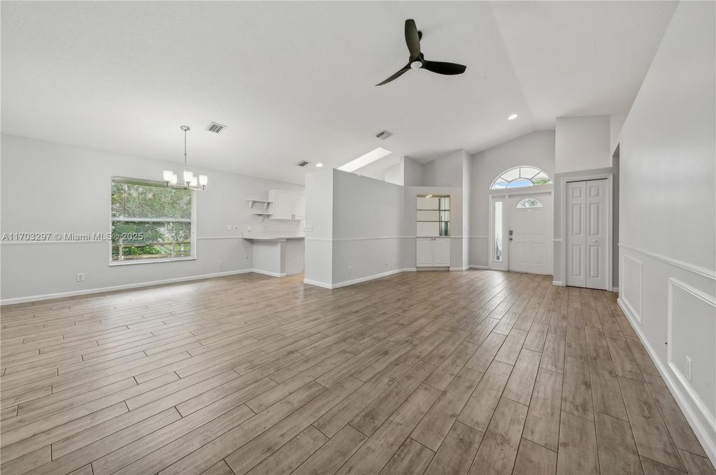 Photo of 15255 N 97th Dr, Jupiter, FL 33478 (MLS # A11703297)