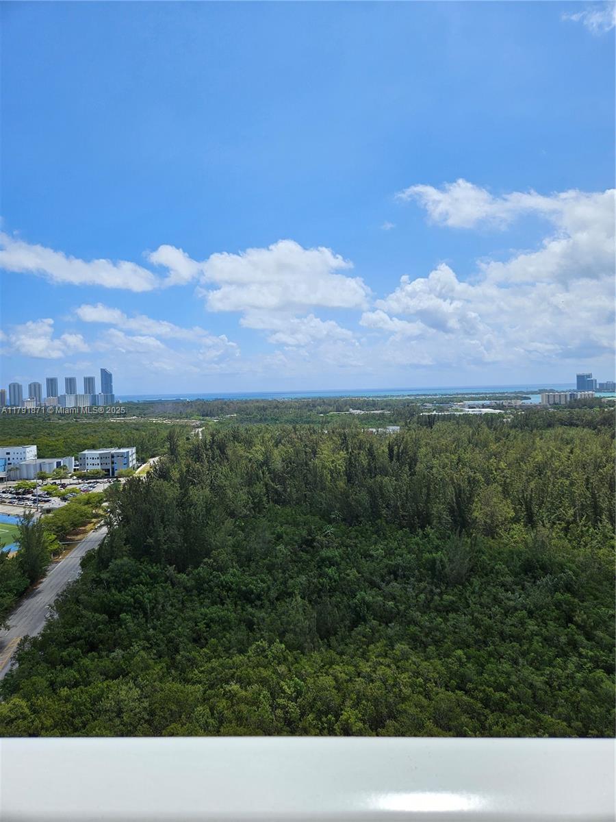 THE OAKS I CONDO - Residential