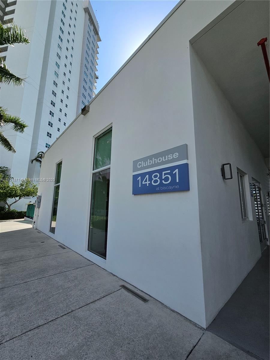 THE OAKS I CONDO - Residential