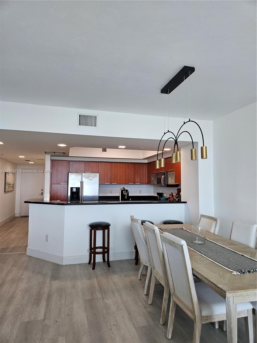 THE OAKS I CONDO - Residential