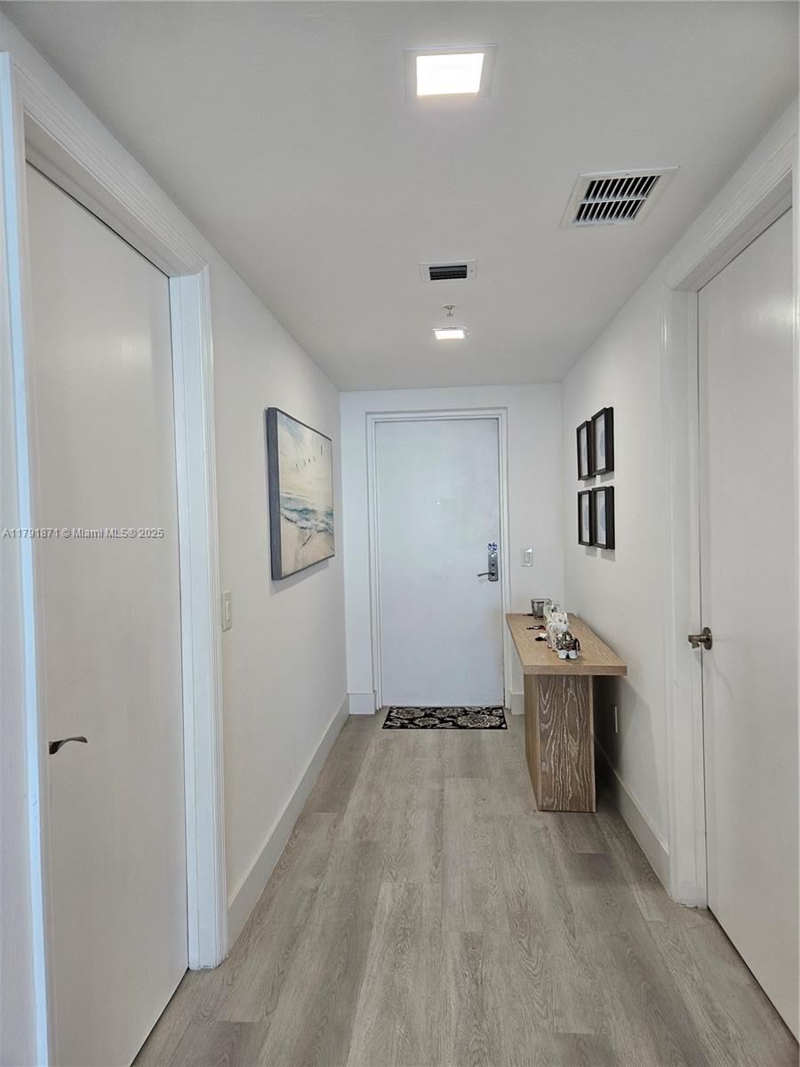 THE OAKS I CONDO - Residential