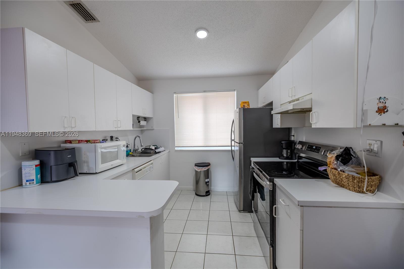 DORAL COURT CONDO - Residential Lease
