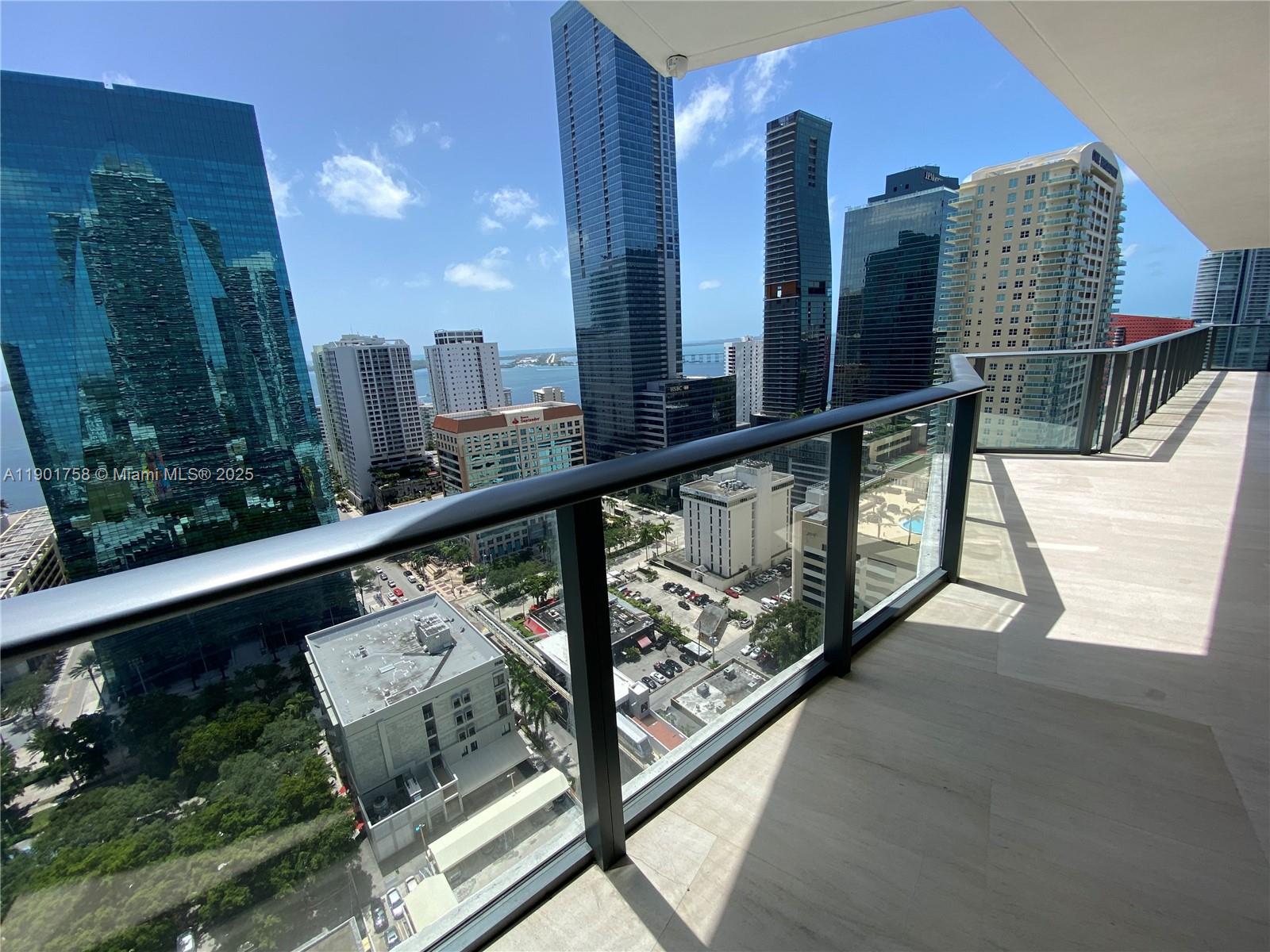 SlS BRICKELL - Residential Lease