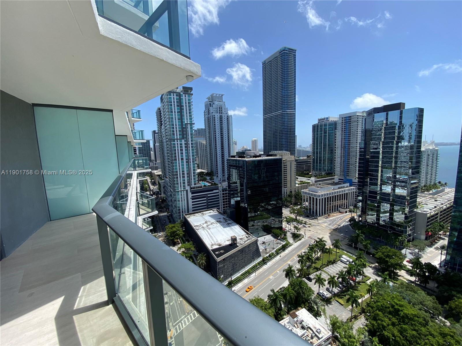SlS BRICKELL - Residential Lease
