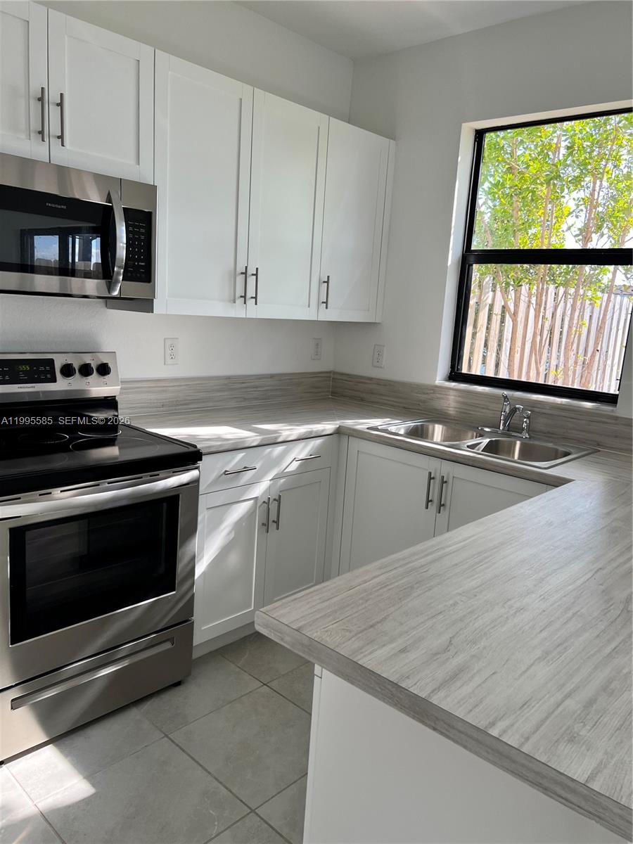 ENCLAVE SOUTH PHASE 2 - Residential