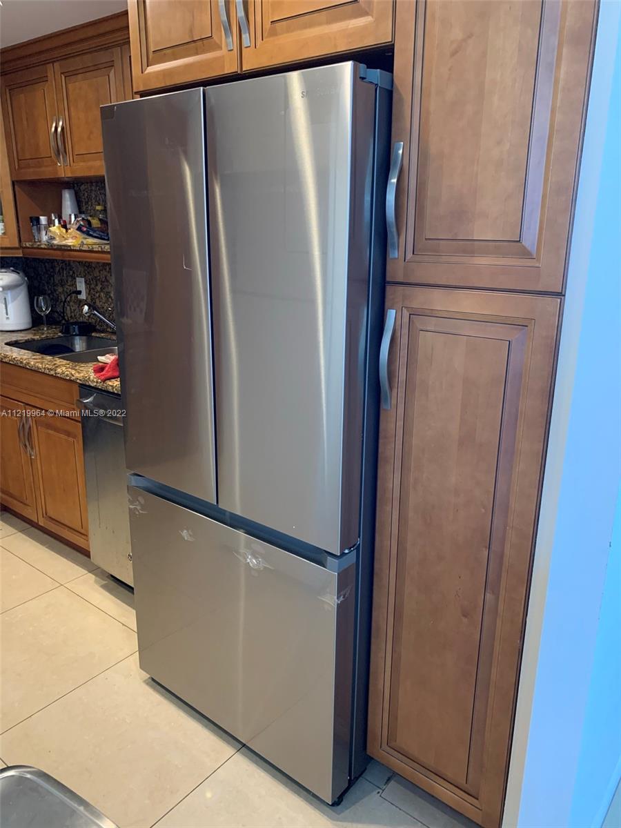 TOWER FORTY ONE CONDO - Residential Lease