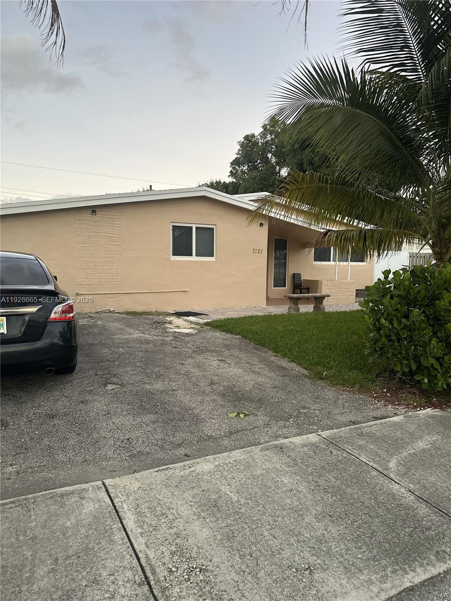 HERITAGE HOMES - Residential Lease