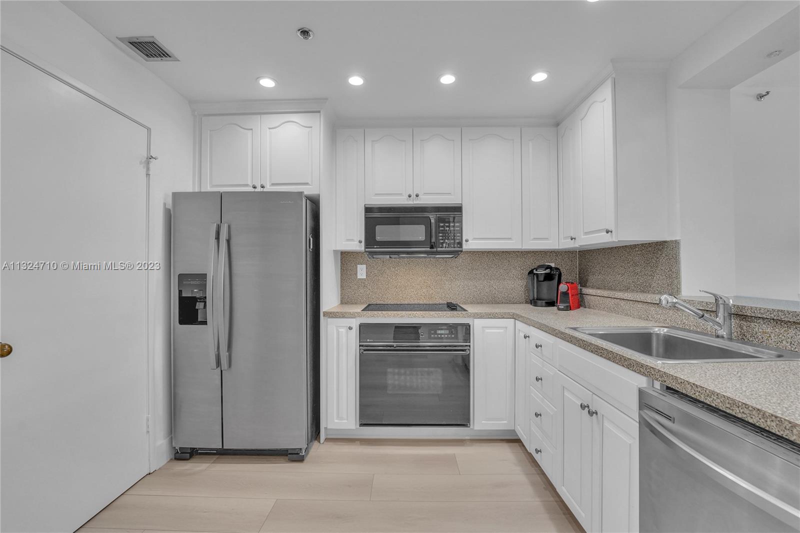 KEY COLONY NO 1 - Residential Lease