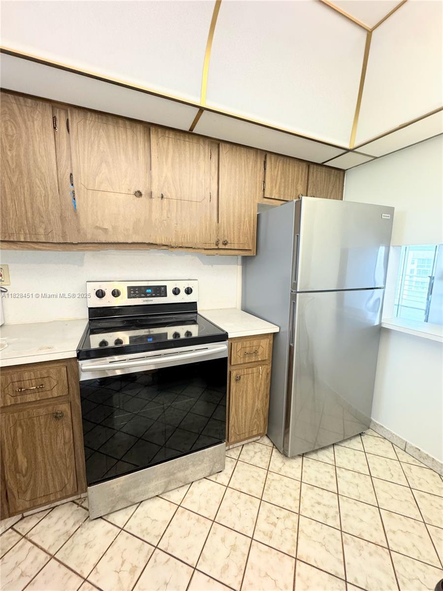 8435 Sunrise Lakes Blvd 302